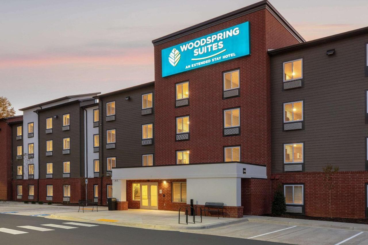 Woodsping Suites Washington Dc East Arena Drive Lake Arbor Exterior photo