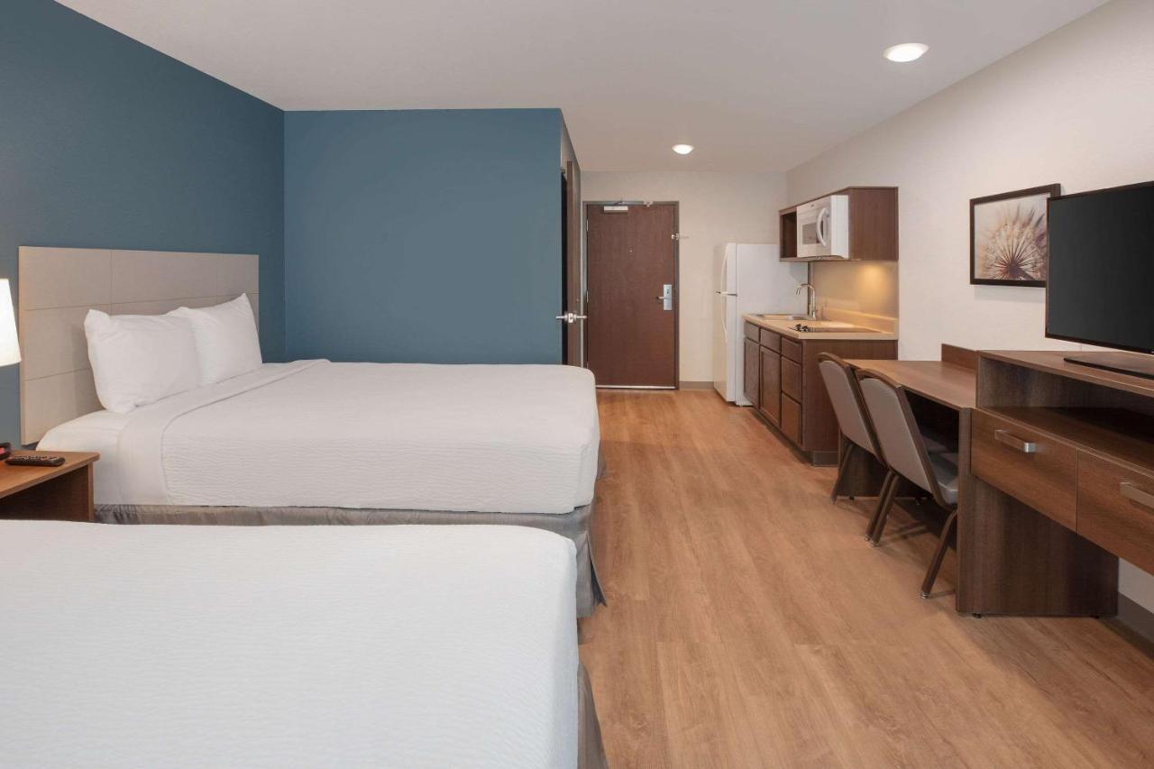 Woodsping Suites Washington Dc East Arena Drive Lake Arbor Exterior photo