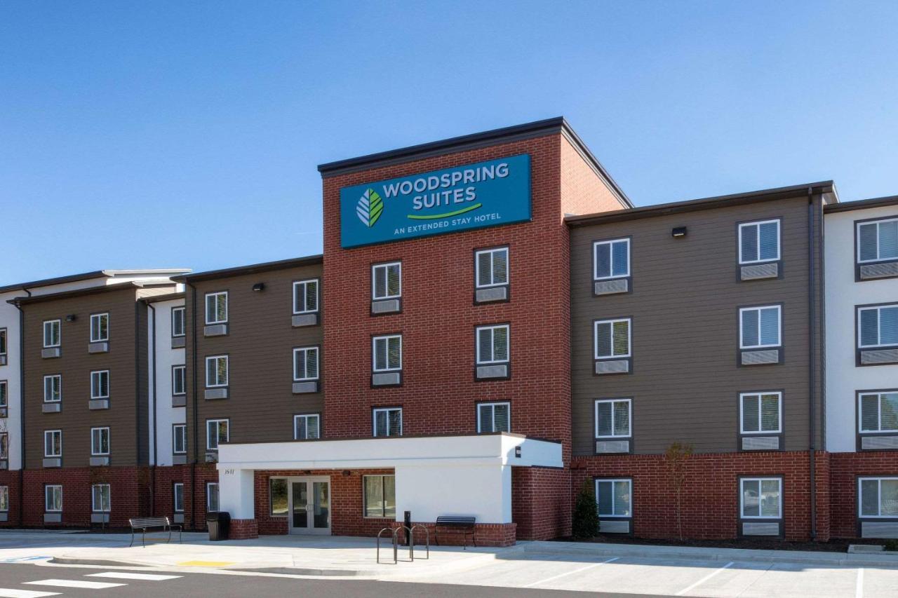 Woodsping Suites Washington Dc East Arena Drive Lake Arbor Exterior photo
